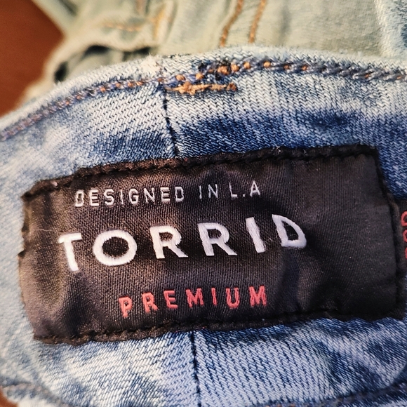 Torrid 30R jeans - Picture 2 of 3